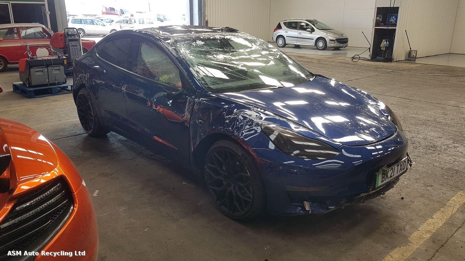 Image for a Tesla Model 3 2021 4 Door Saloon Breaking