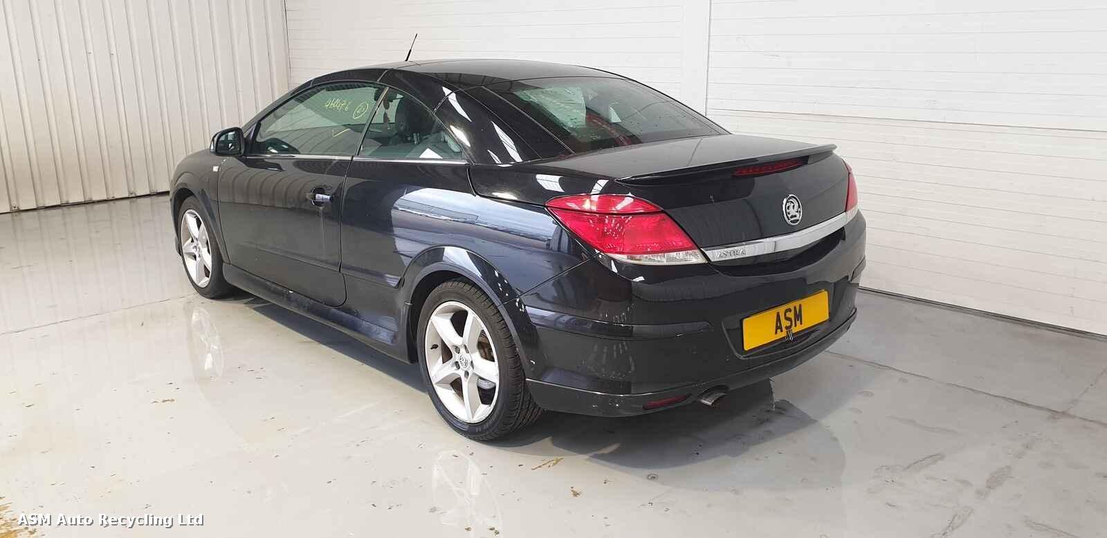 View Auto part Vauxhall Astra 2010 2 Door Convertible Breaking