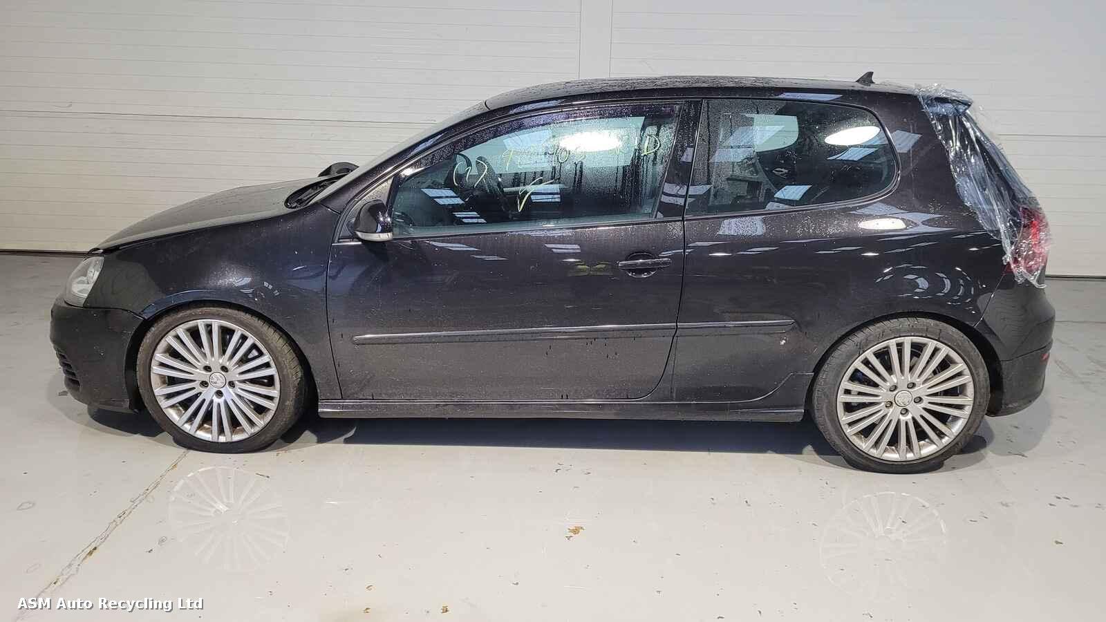 Volkswagen Golf 2005 3 Door Hatchback Breaking View Auto part Volkswagen Golf 2005 3 Door Hatchback Breaking