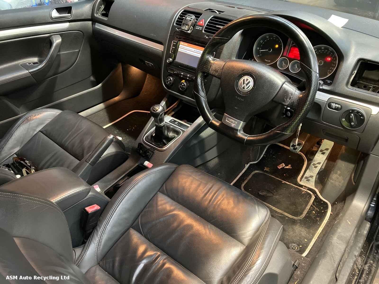 Volkswagen Golf 2005 3 Door Hatchback Breaking View Auto part Volkswagen Golf 2005 3 Door Hatchback Breaking