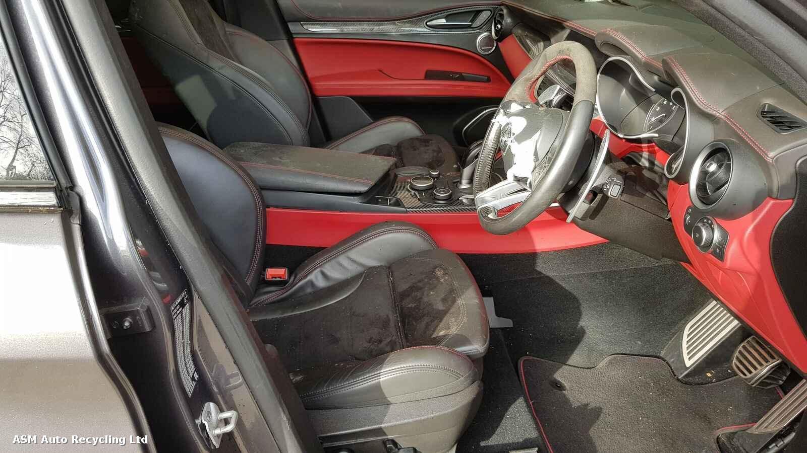 Alfa Romeo Stelvio 2020 5 Door Estate Breaking View Auto part Alfa Romeo Stelvio 2020 5 Door Estate Breaking