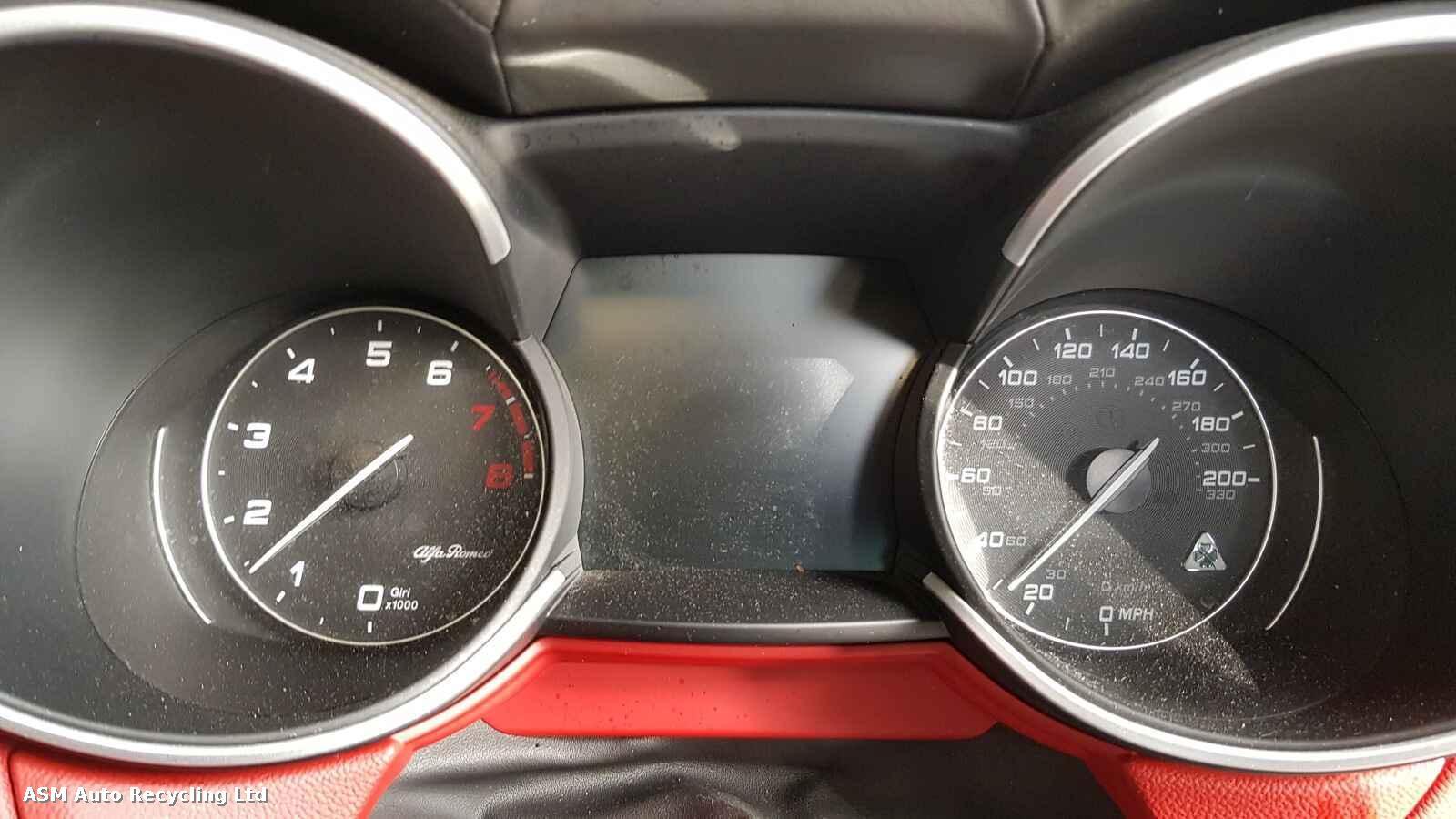 Alfa Romeo Stelvio 2020 5 Door Estate Breaking View Auto part Alfa Romeo Stelvio 2020 5 Door Estate Breaking