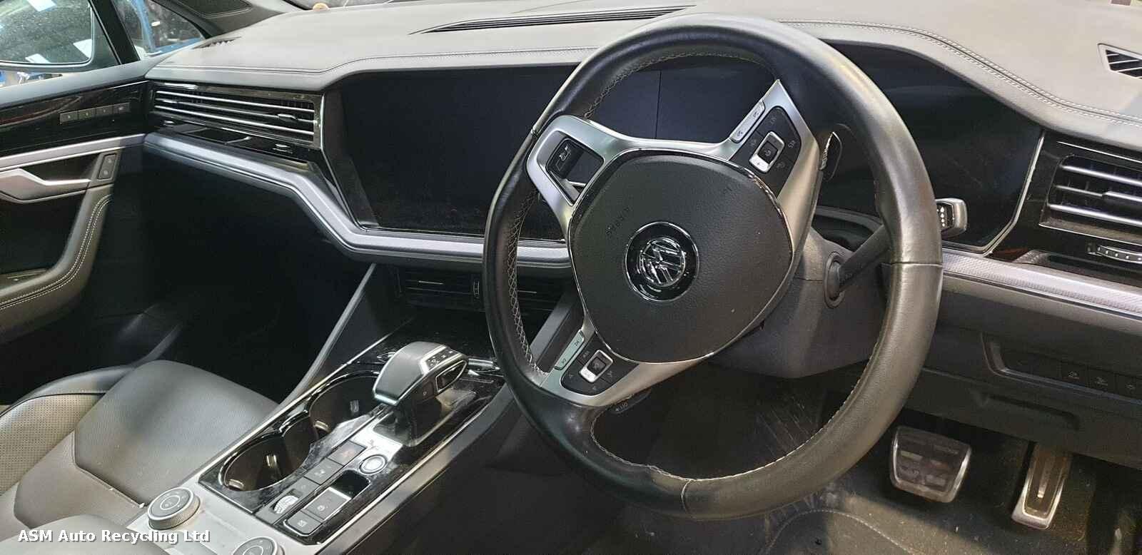 Volkswagen Touareg 2020 5 Door Estate Breaking View Auto part Volkswagen Touareg 2020 5 Door Estate Breaking
