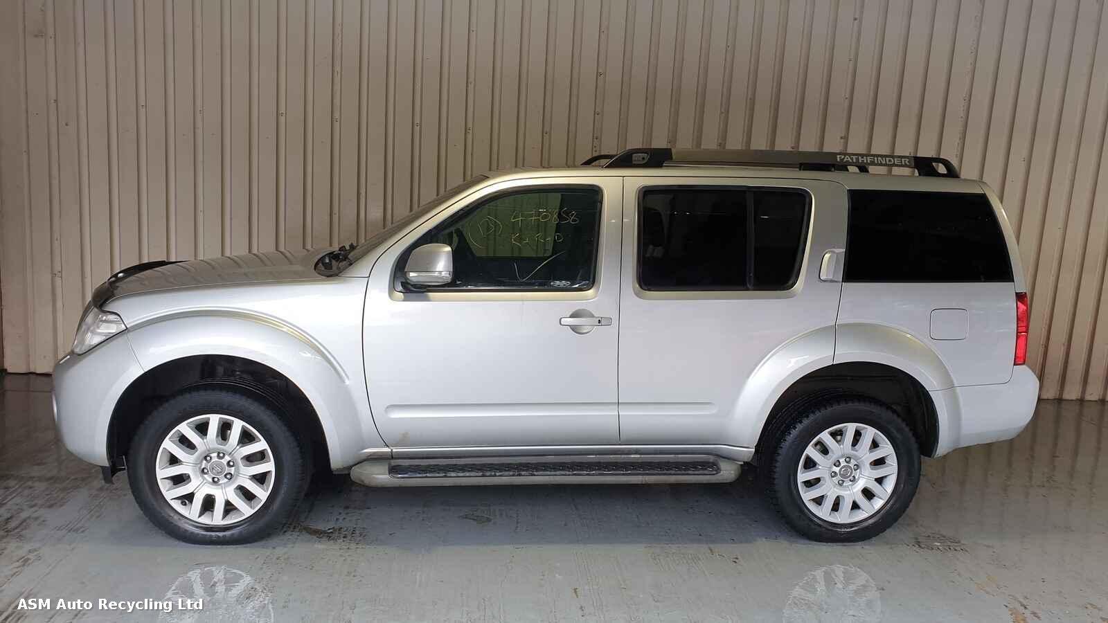View Auto part Nissan Pathfinder 2013 5 Door Estate Breaking