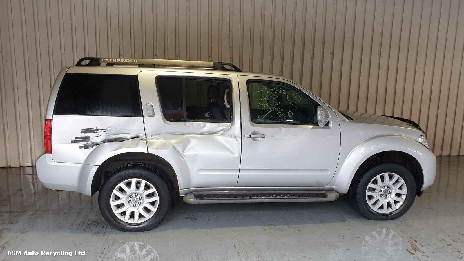 View Auto part Nissan Pathfinder 2013 5 Door Estate Breaking