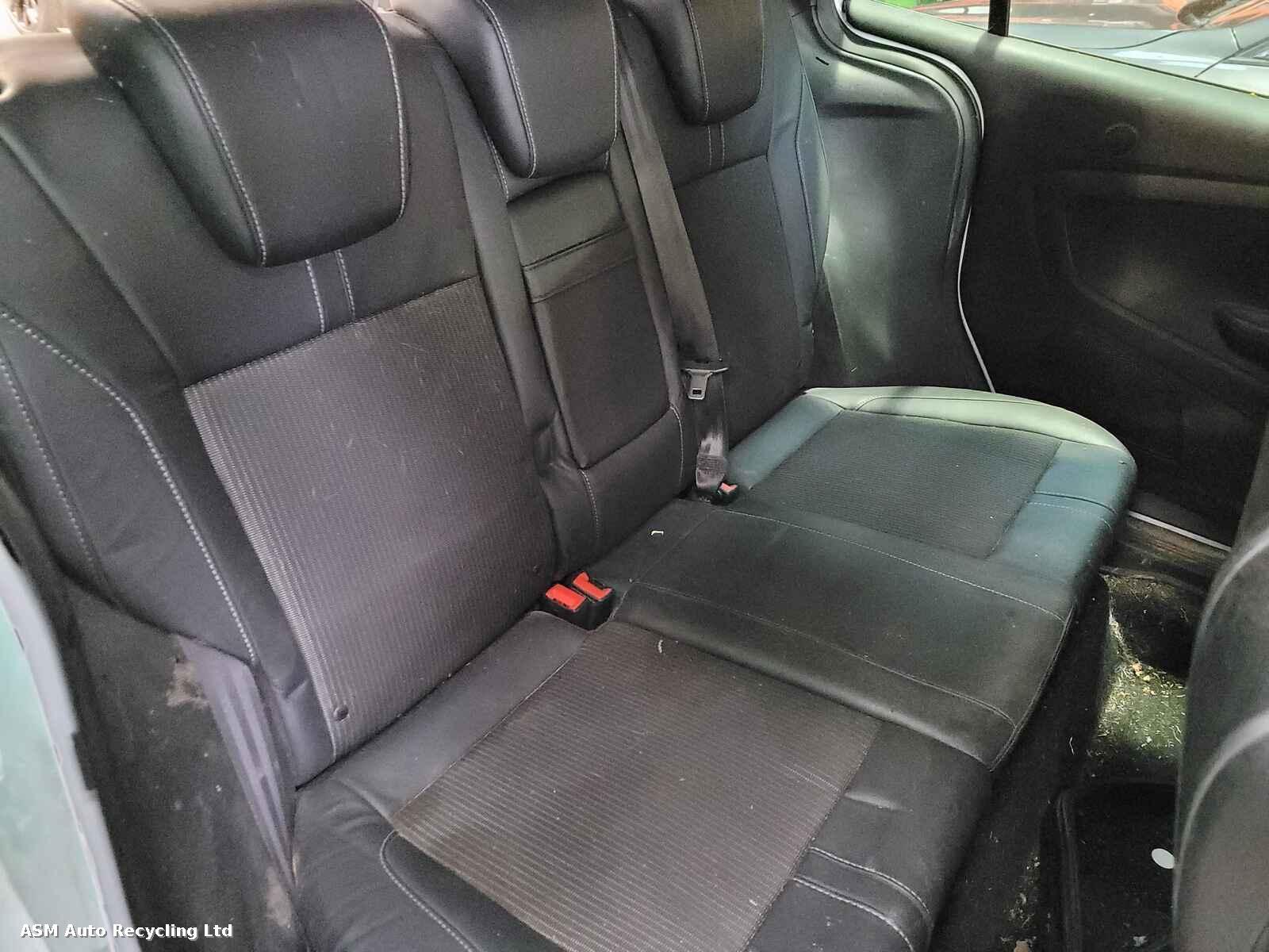 Ford B Max 2013 5 Door Mpv Breaking View Auto part Ford B Max 2013 5 Door Mpv Breaking