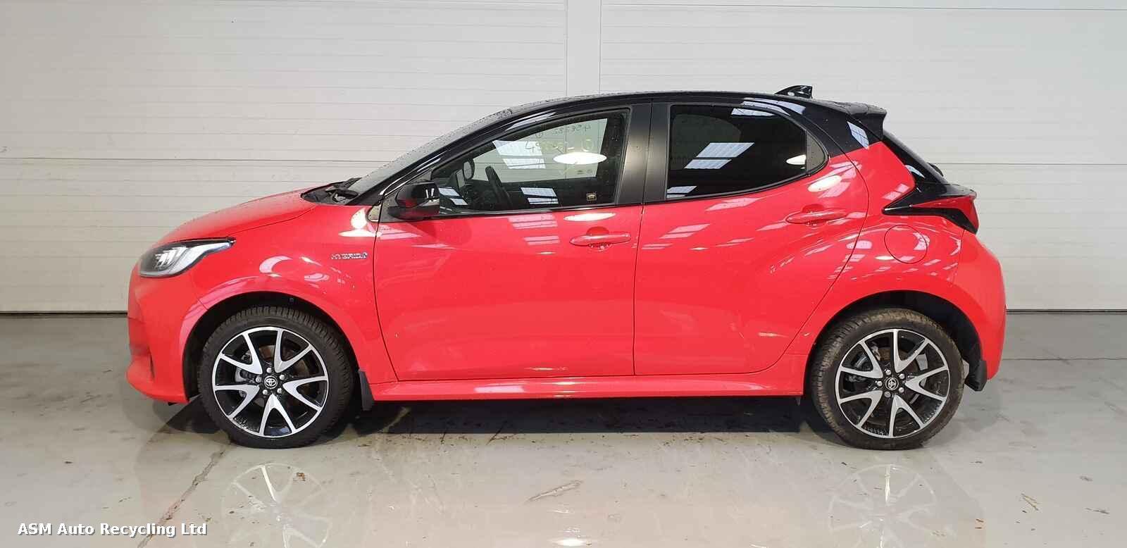 View Auto part Toyota Yaris 2021 5 Door Hatchback Breaking