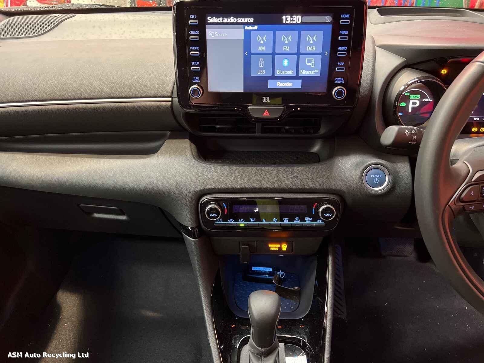 View Auto part Toyota Yaris 2021 5 Door Hatchback Breaking