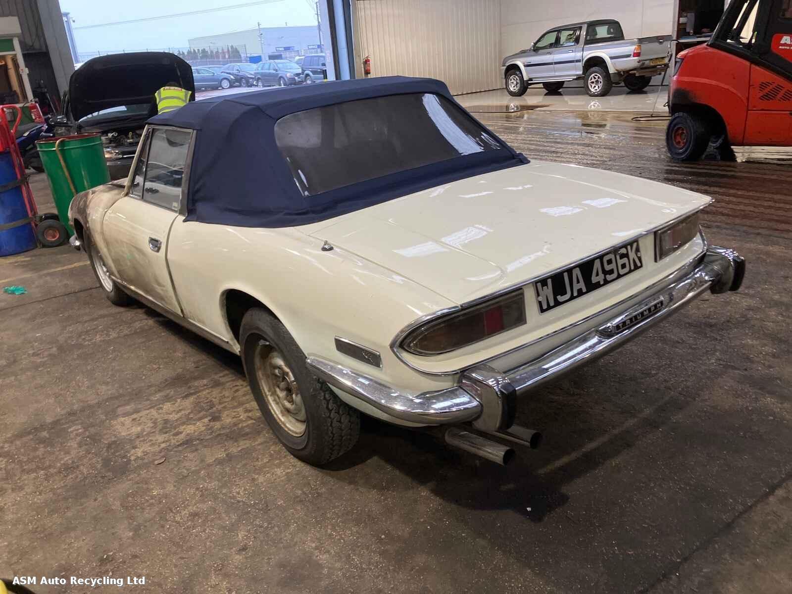 View Auto part Triumph Stag 1970 2 Door Convertible Breaking