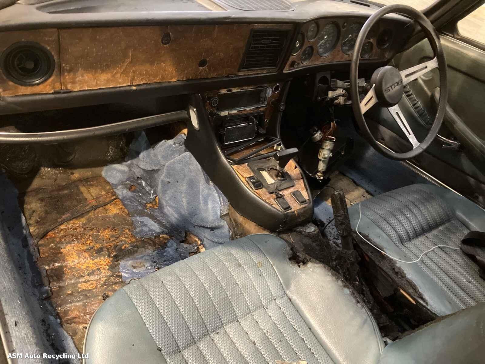 View Auto part Triumph Stag 1970 2 Door Convertible Breaking