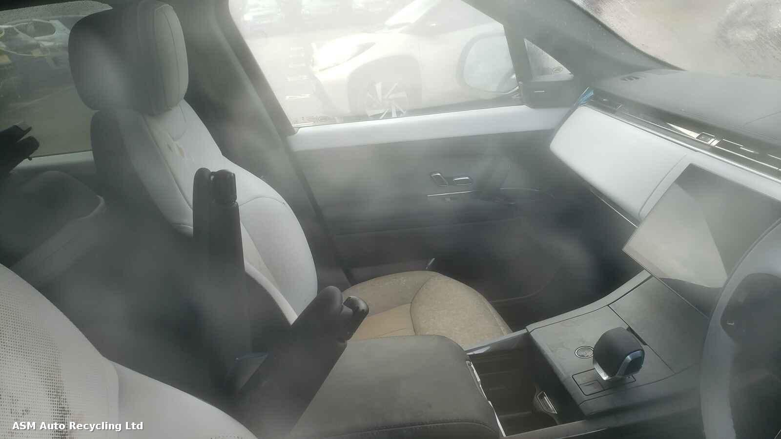 View Auto part Land Rover Range Rover Sport 2024 5 Door Estate Breaking