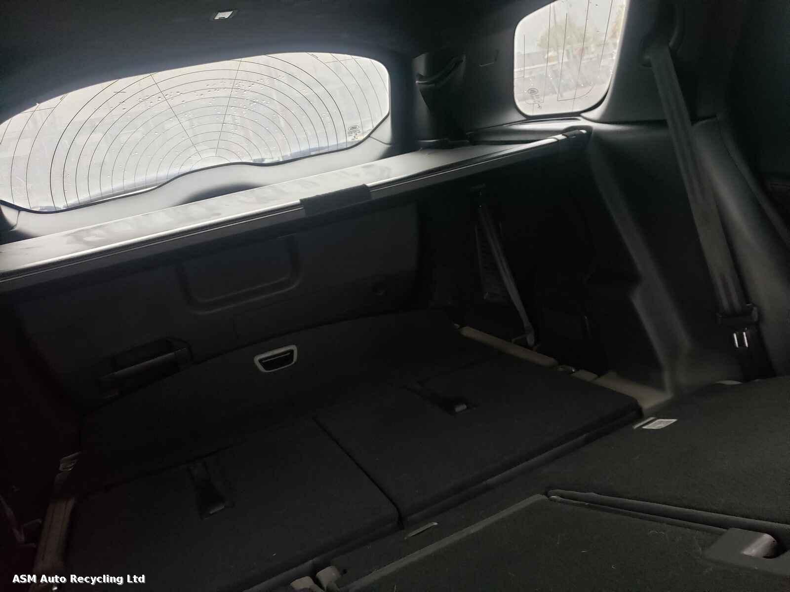 View Auto part Land Rover Discovery Sport 2019 5 Door Estate Breaking