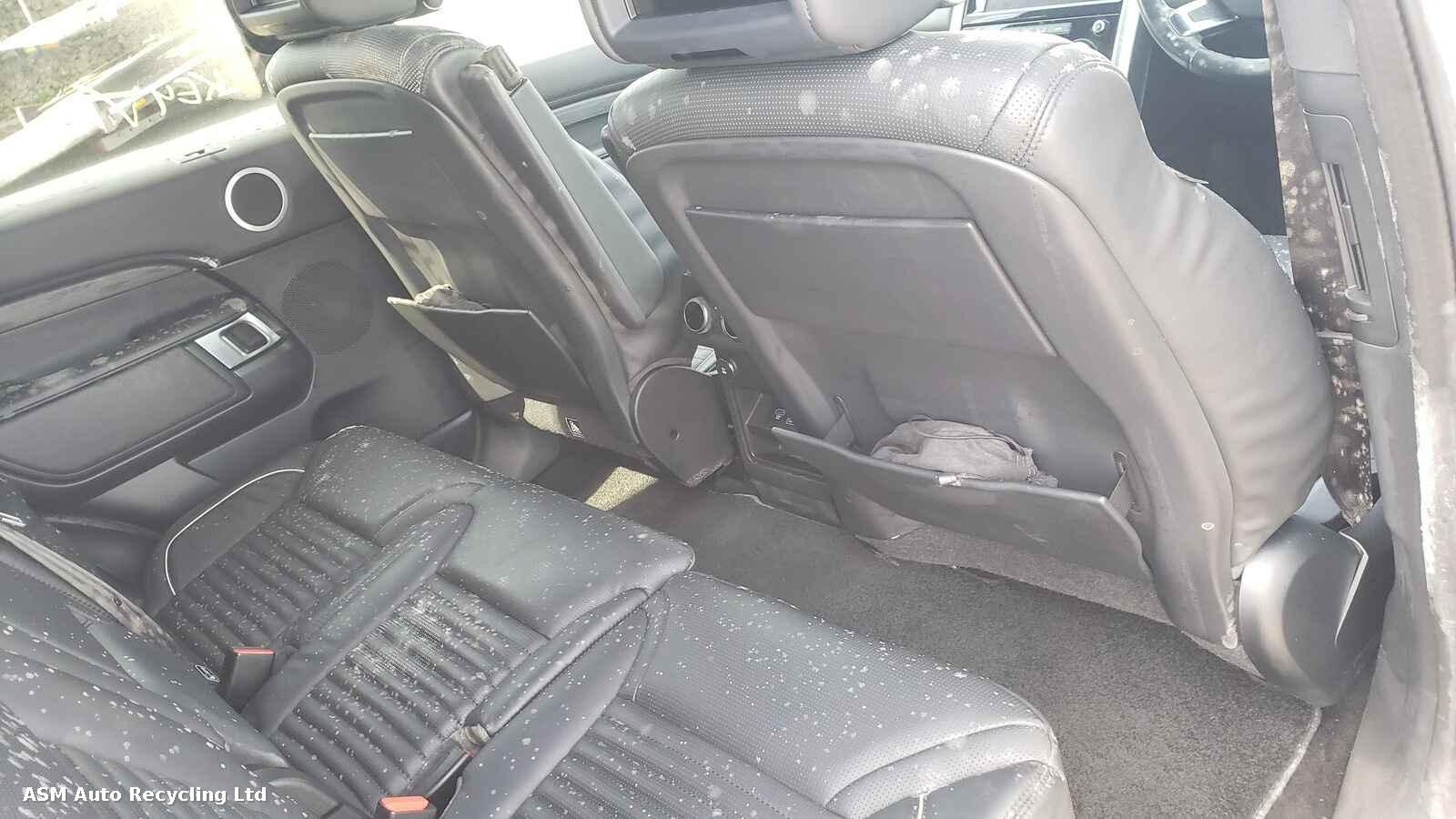 View Auto part Land Rover Discovery 2019 5 Door Estate Breaking