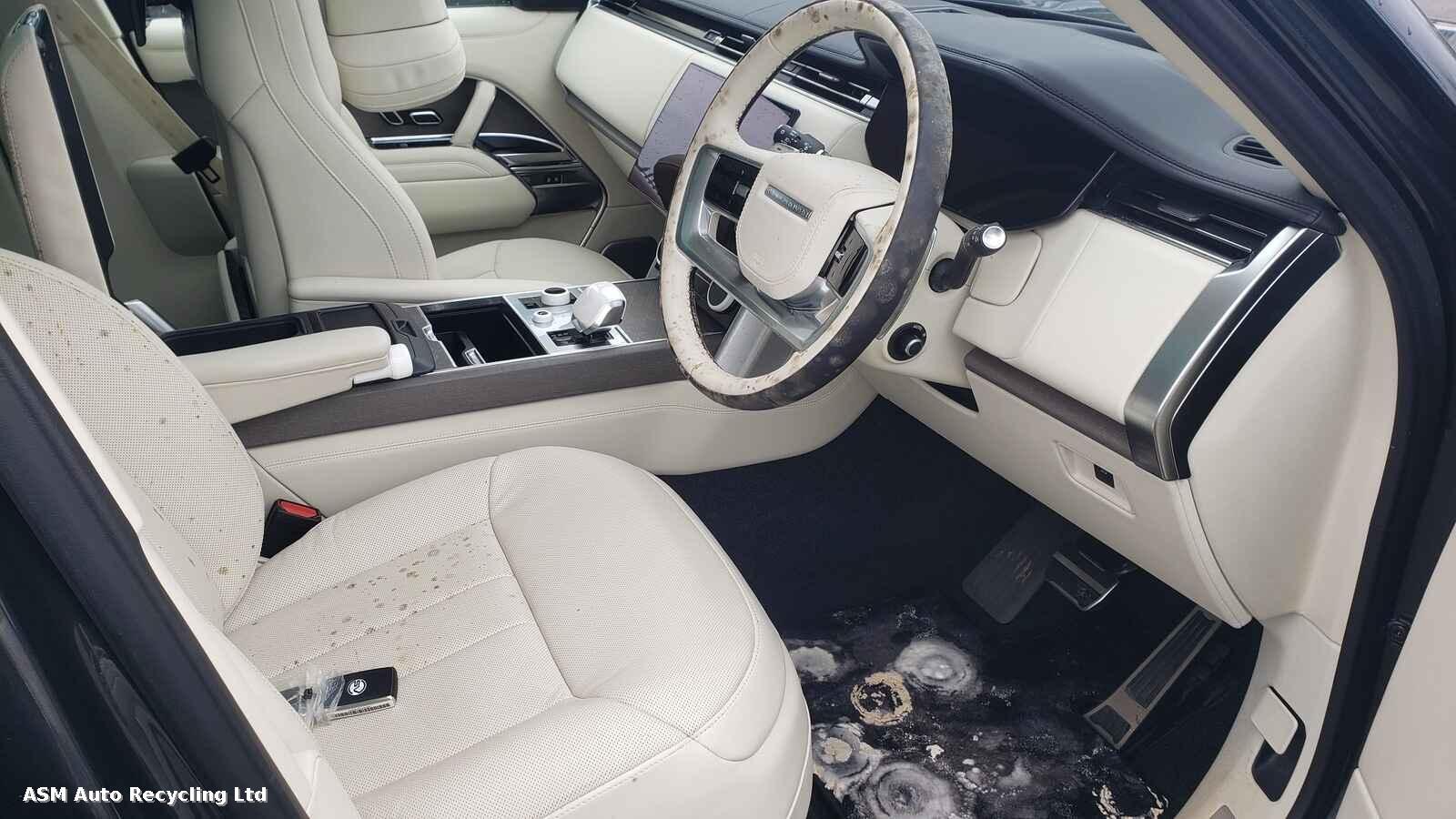 View Auto part Land Rover Range Rover 2024 5 Door Estate Breaking