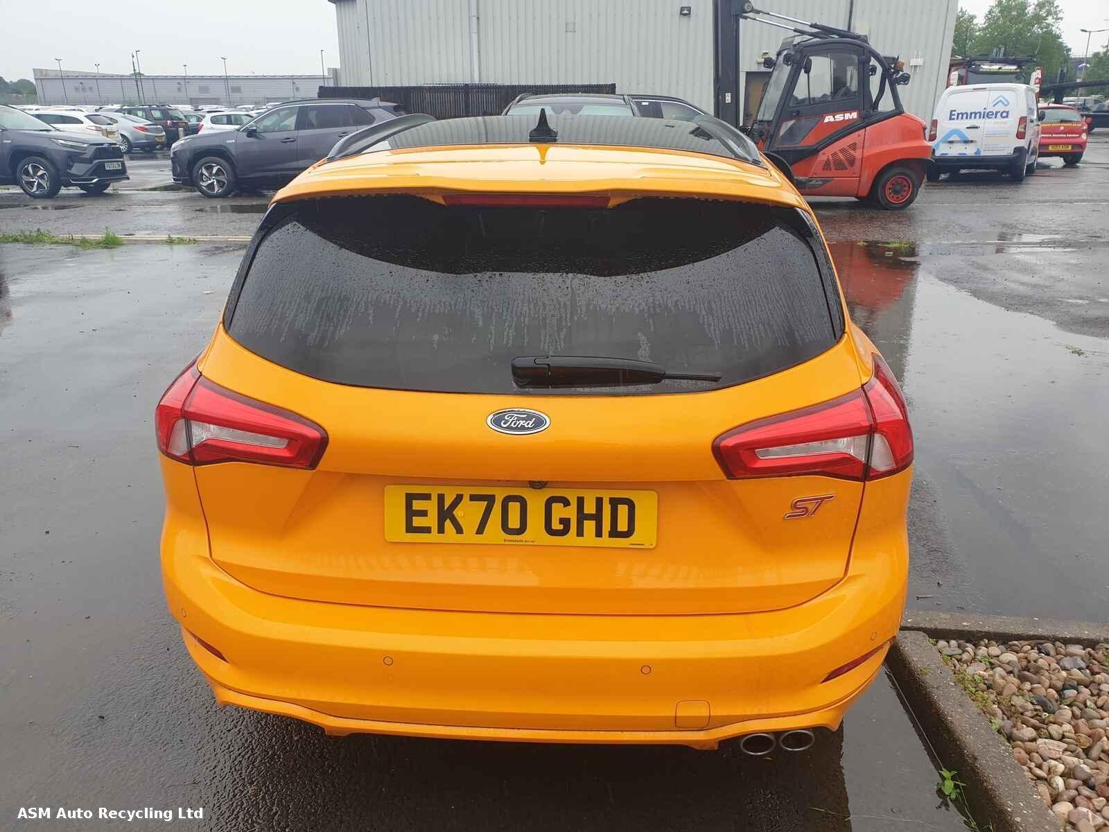 View Auto part Ford Focus 2020 5 Door Estate Breaking
