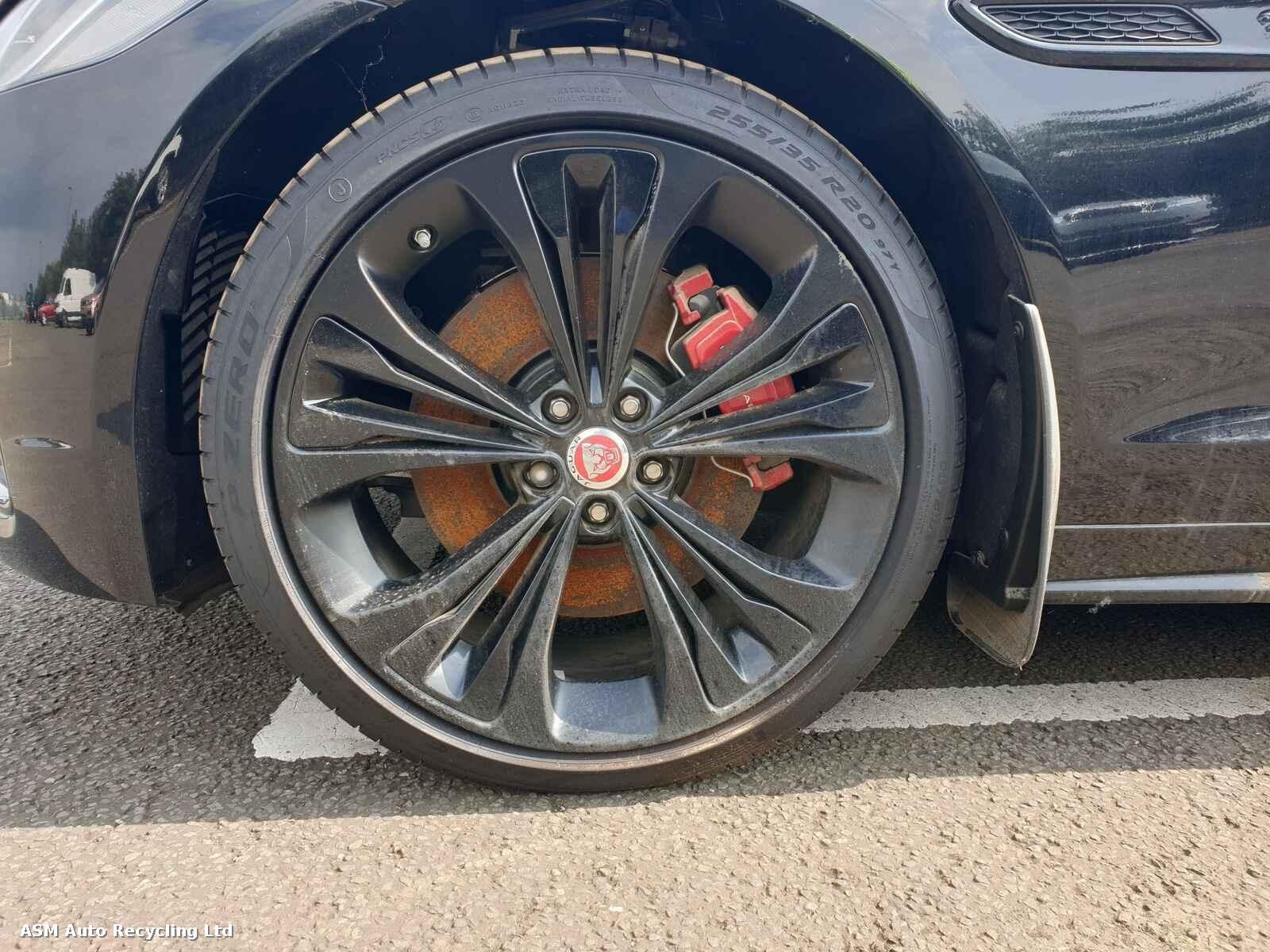 View Auto part Jaguar Xf 2024 5 Door Estate Breaking