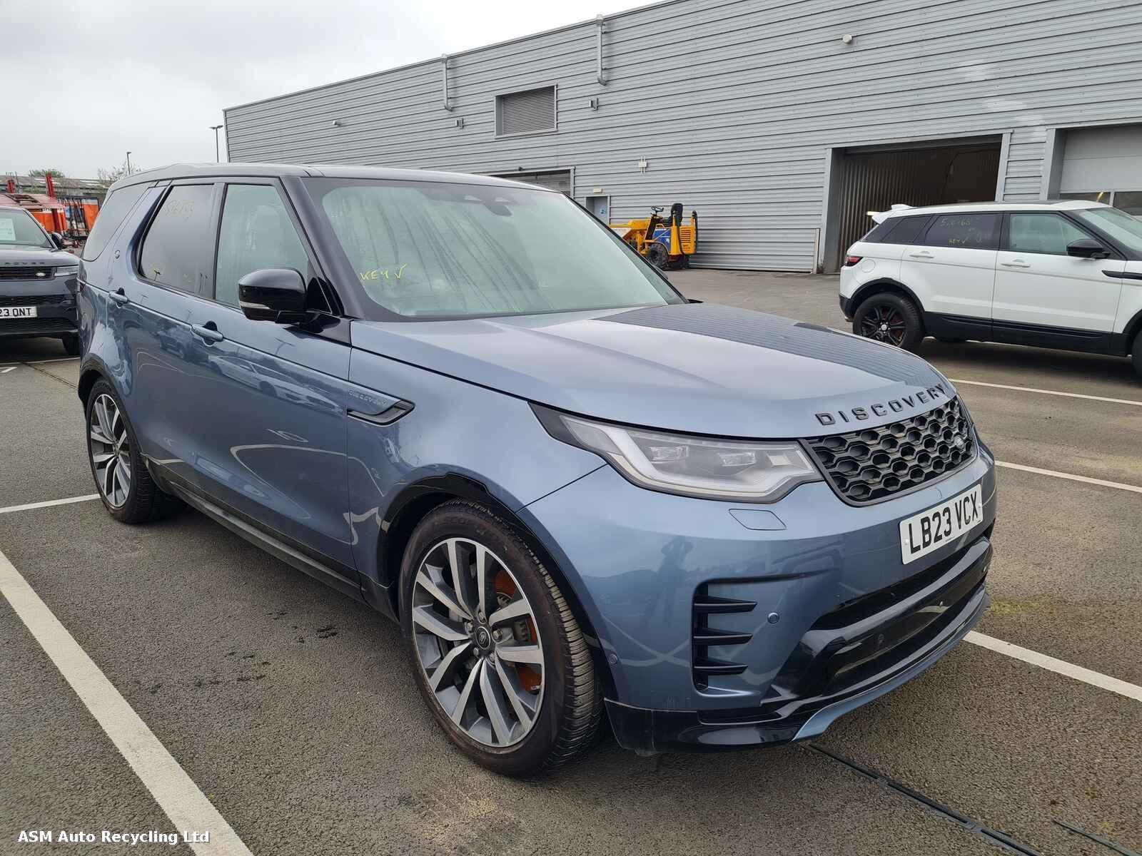 Image for a Land Rover Discovery 2023 5 Door Estate Breaking
