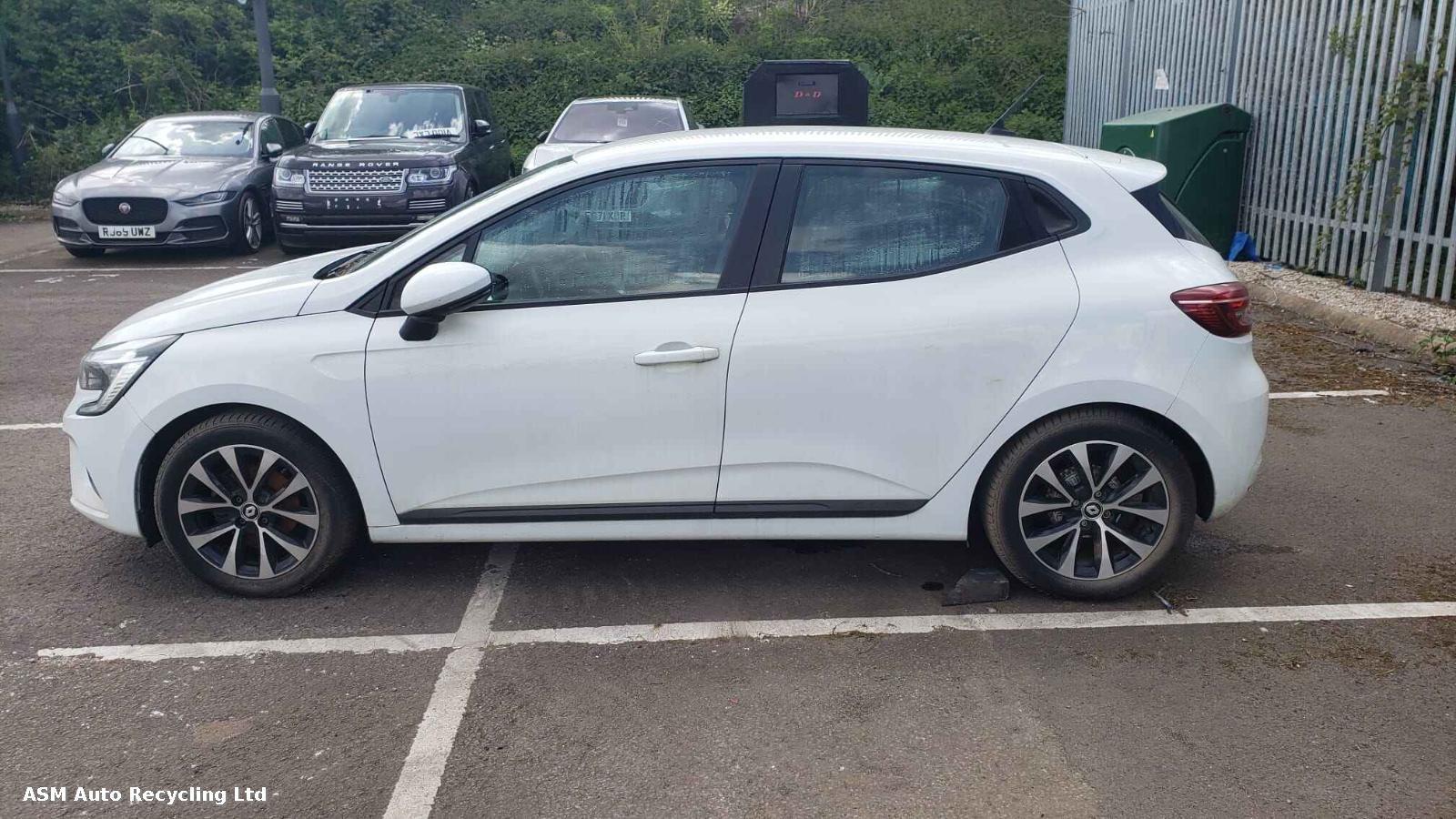 View Auto part Renault Clio 2021 5 Door Hatchback Breaking