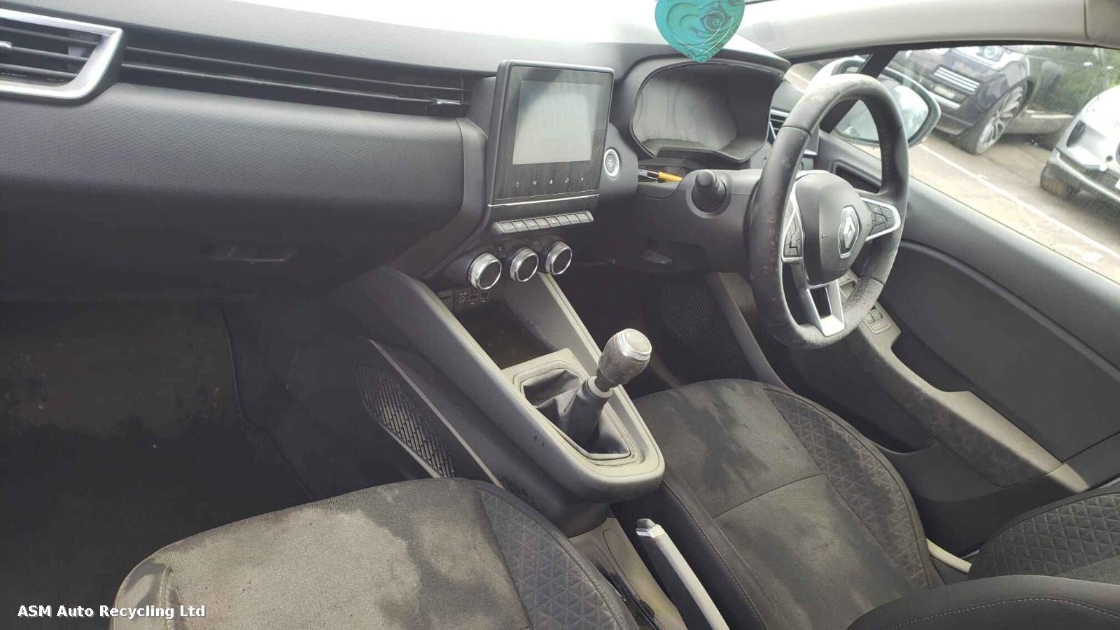 View Auto part Renault Clio 2021 5 Door Hatchback Breaking
