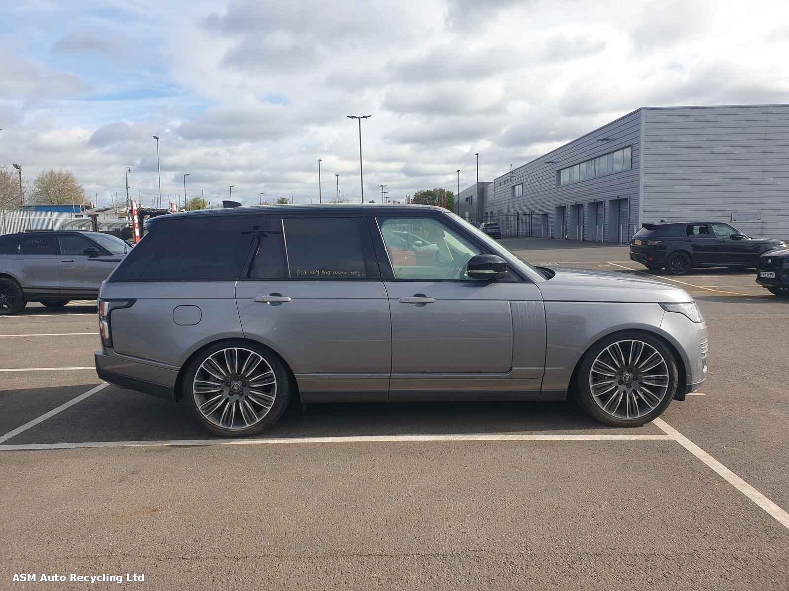 View Auto part Land Rover Range Rover 2020 5 Door Estate Breaking