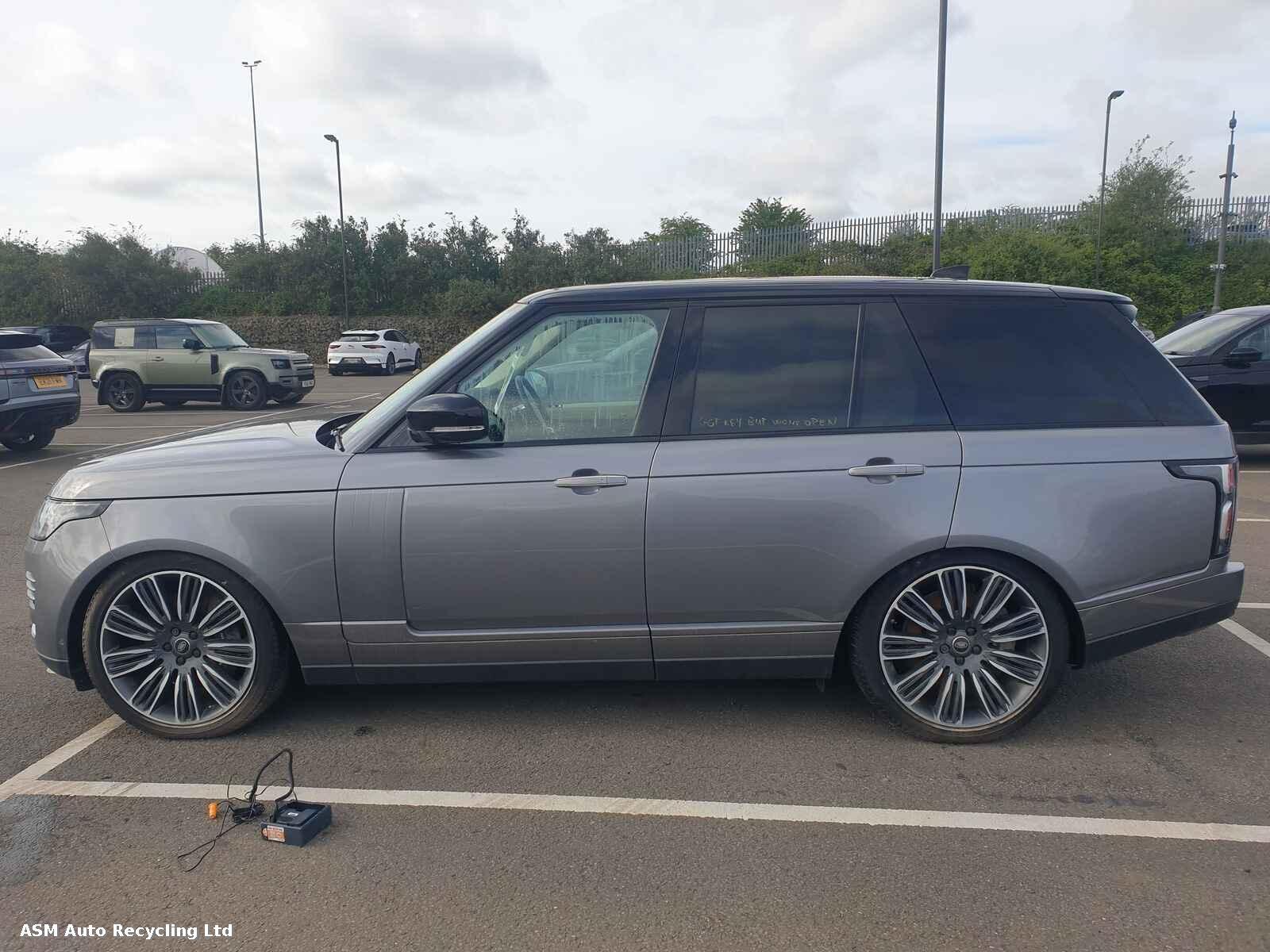 View Auto part Land Rover Range Rover 2020 5 Door Estate Breaking