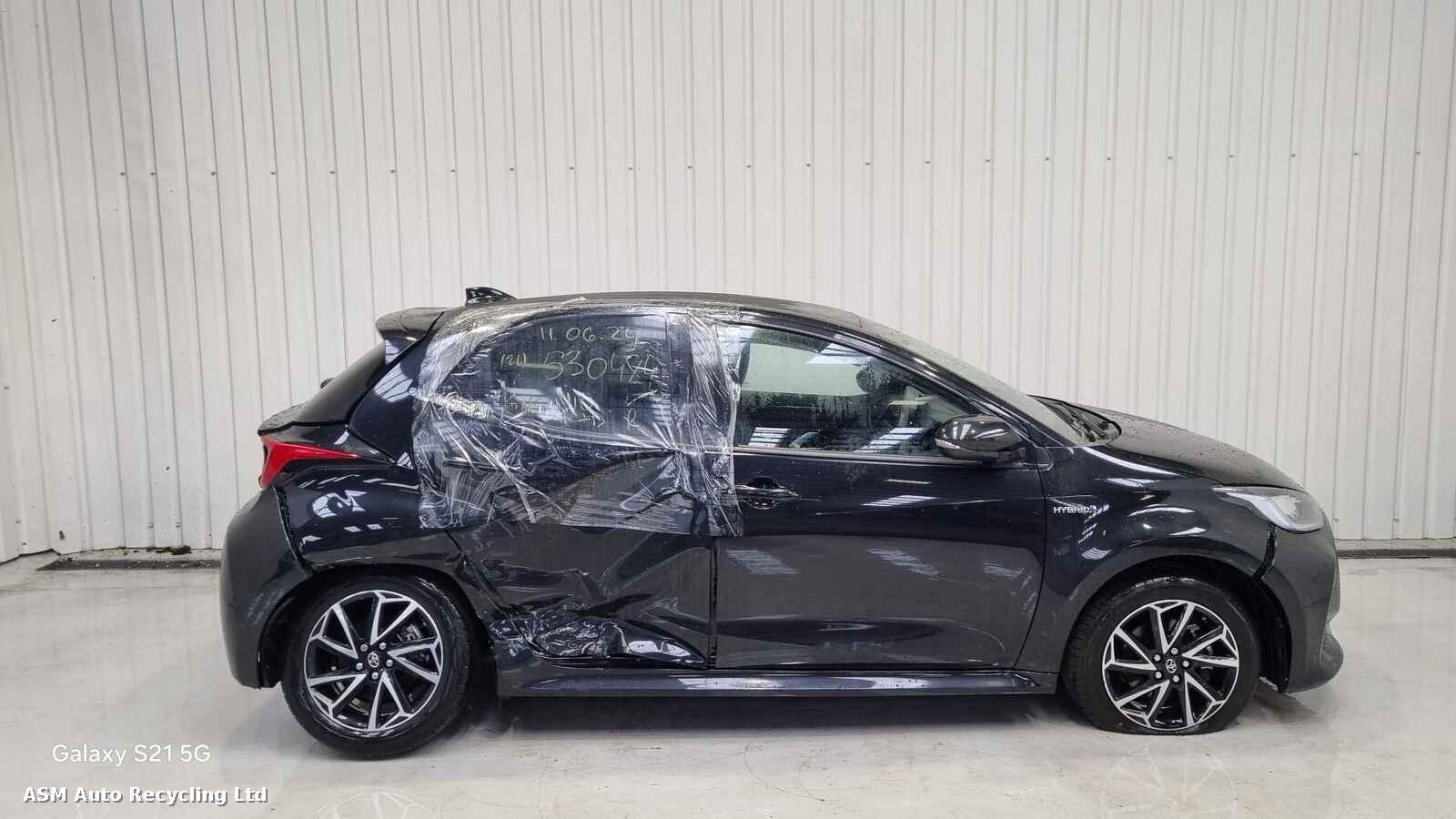 Image for a Toyota Yaris 2021 5 Door Hatchback Breaking
