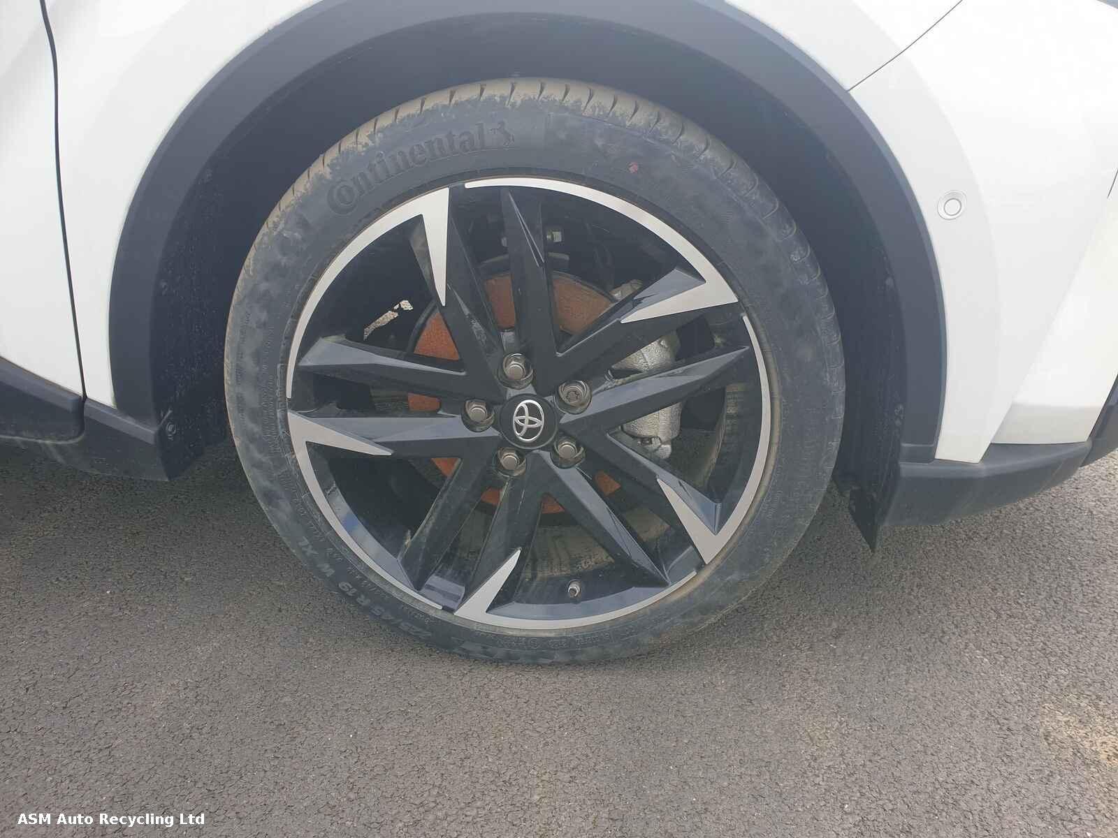 View Auto part Toyota C-hr 2023 5 Door Hatchback Breaking