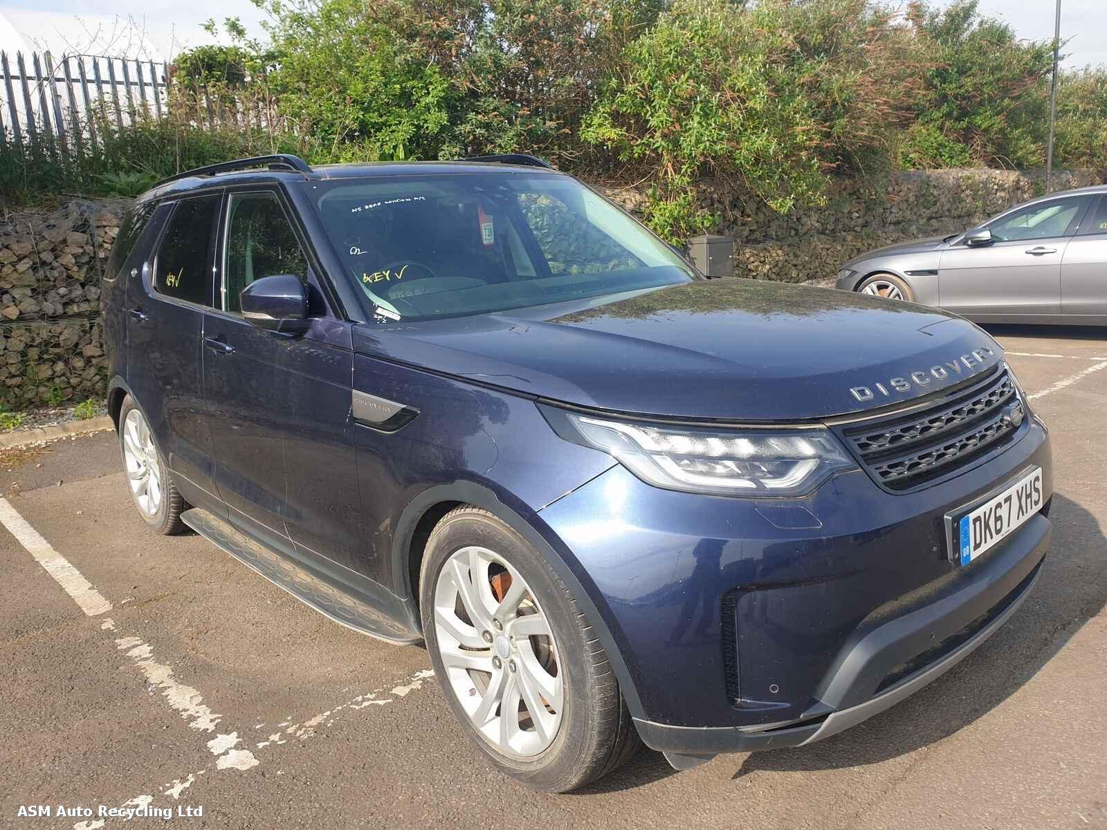 Image for a Land Rover Discovery 2017 5 Door Estate Breaking