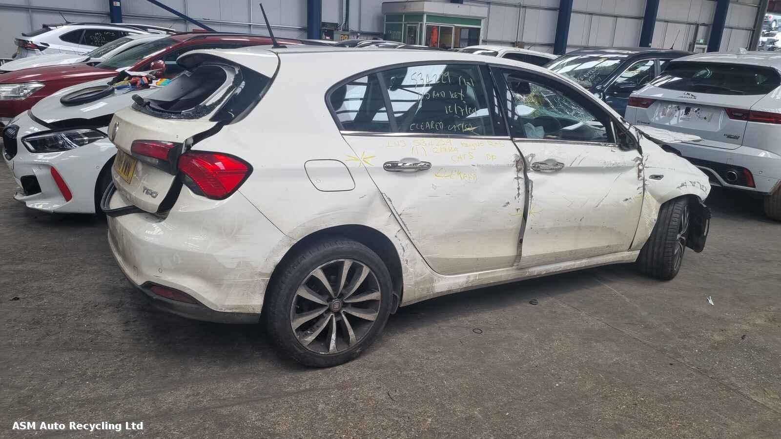 View Auto part Fiat Tipo 2018 5 Door Hatchback Breaking