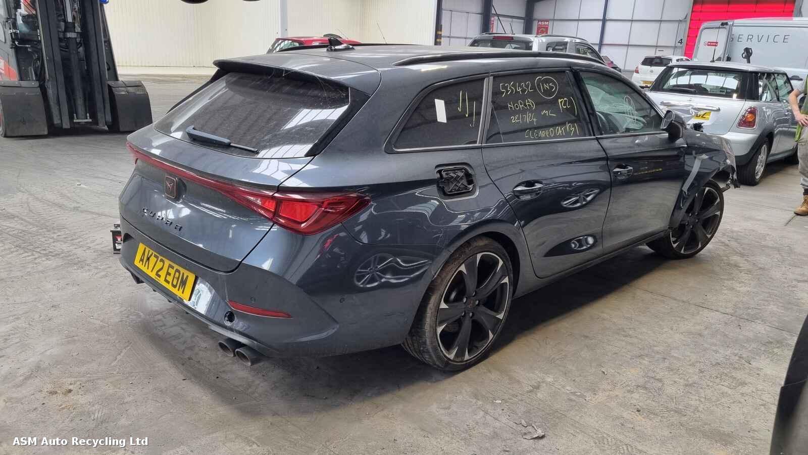 Cupra Leon 2022 5 Door Estate Breaking View Auto part Cupra Leon 2022 5 Door Estate Breaking