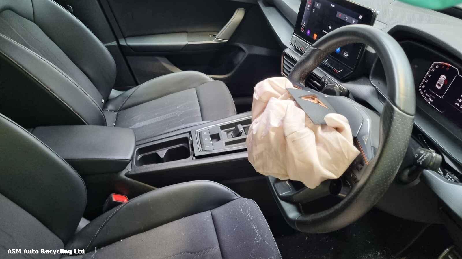 Cupra Leon 2022 5 Door Estate Breaking View Auto part Cupra Leon 2022 5 Door Estate Breaking