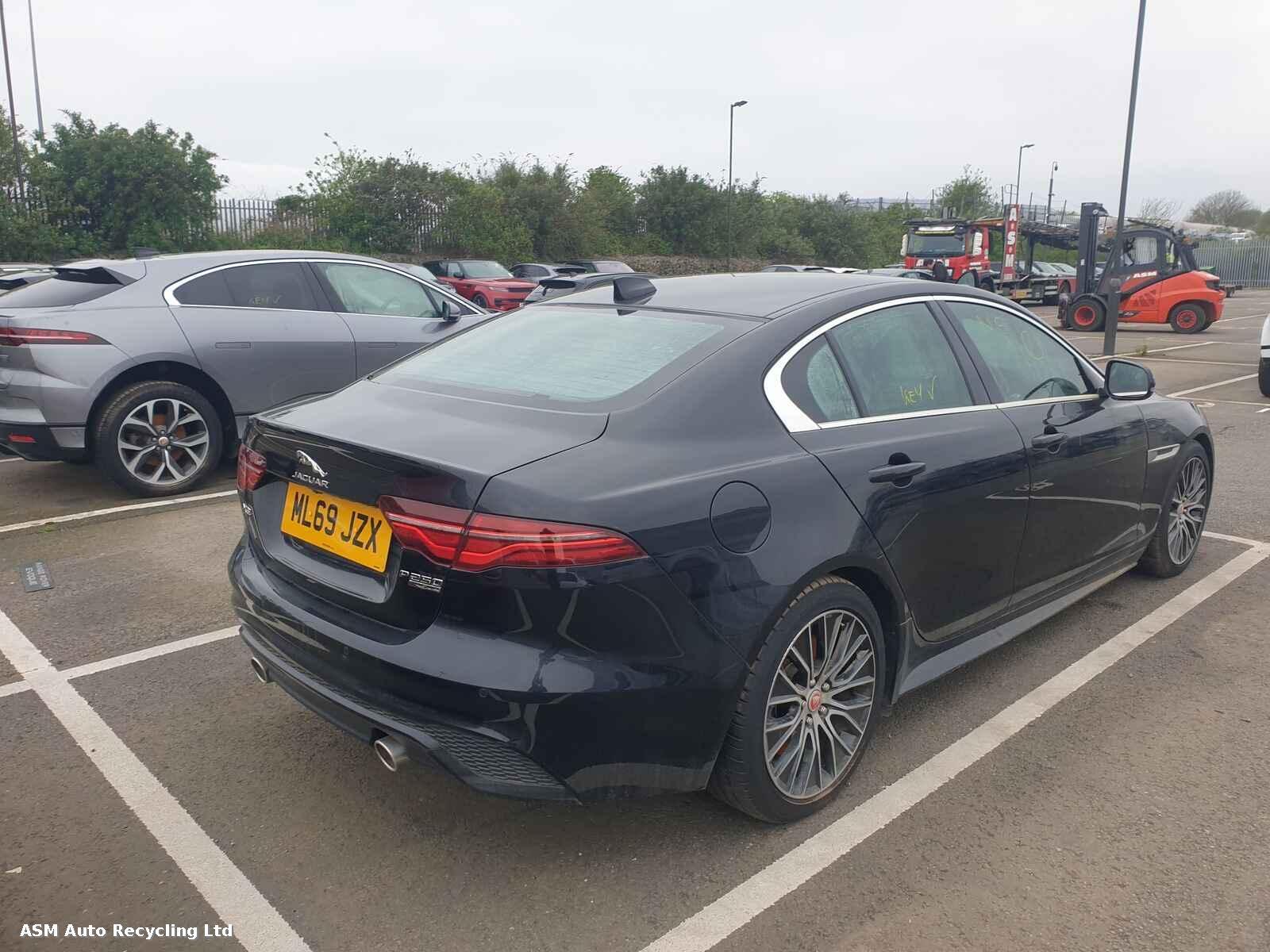 View Auto part Jaguar Xe 2019 4 Door Saloon Breaking