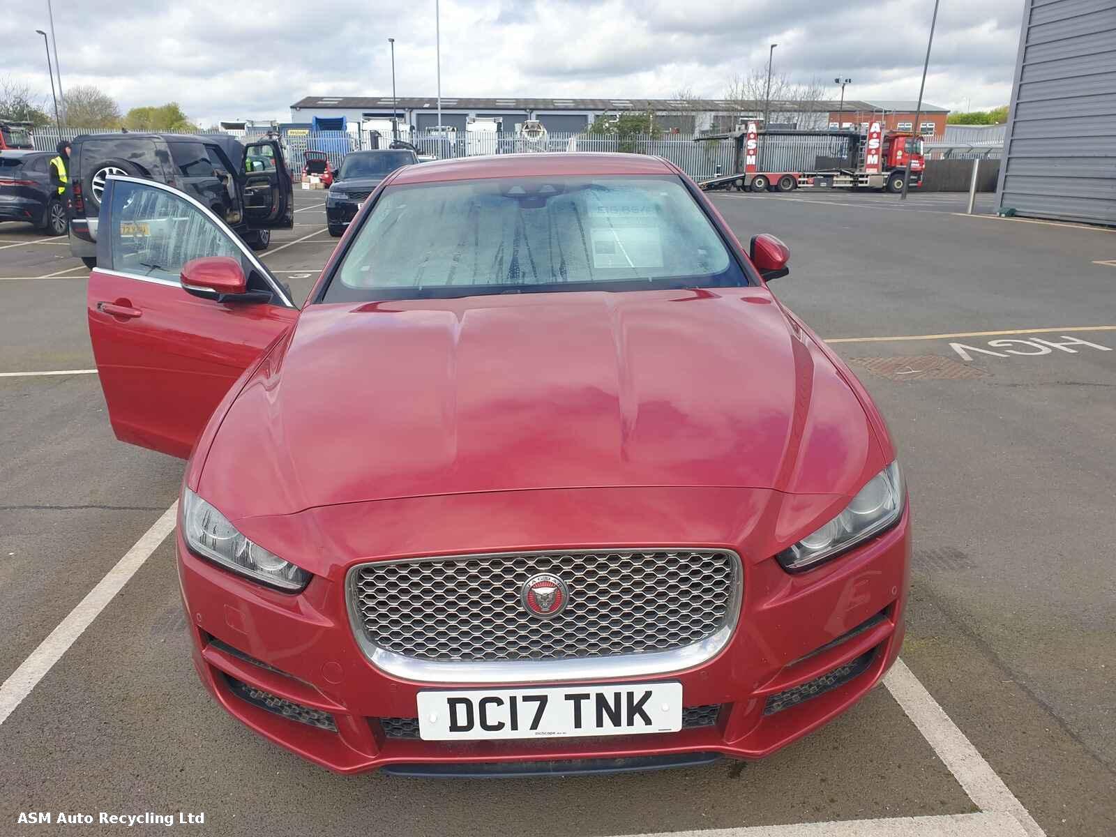 View Auto part Jaguar Xe 2017 4 Door Saloon Breaking