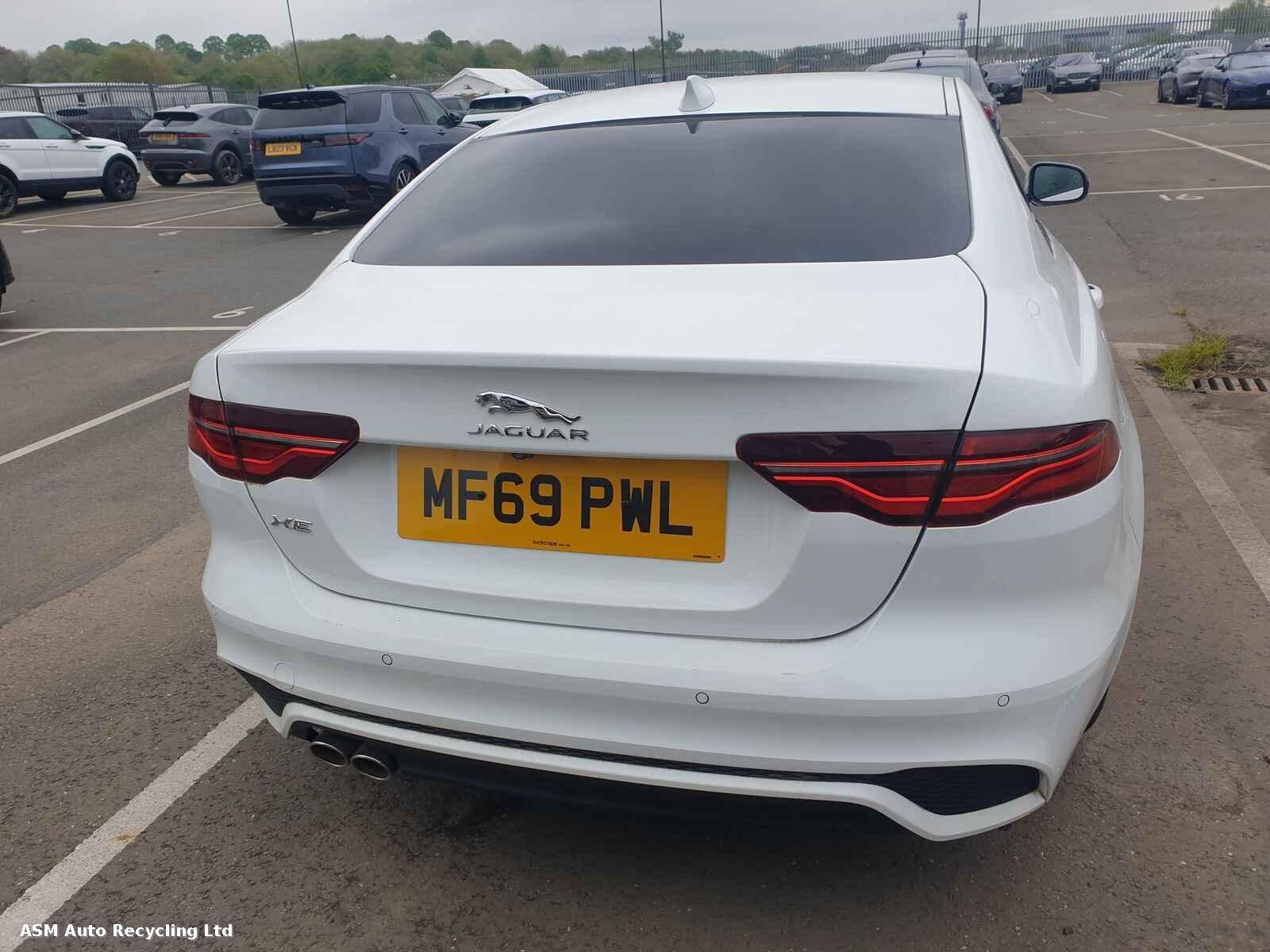 View Auto part Jaguar Xe 2019 4 Door Saloon Breaking