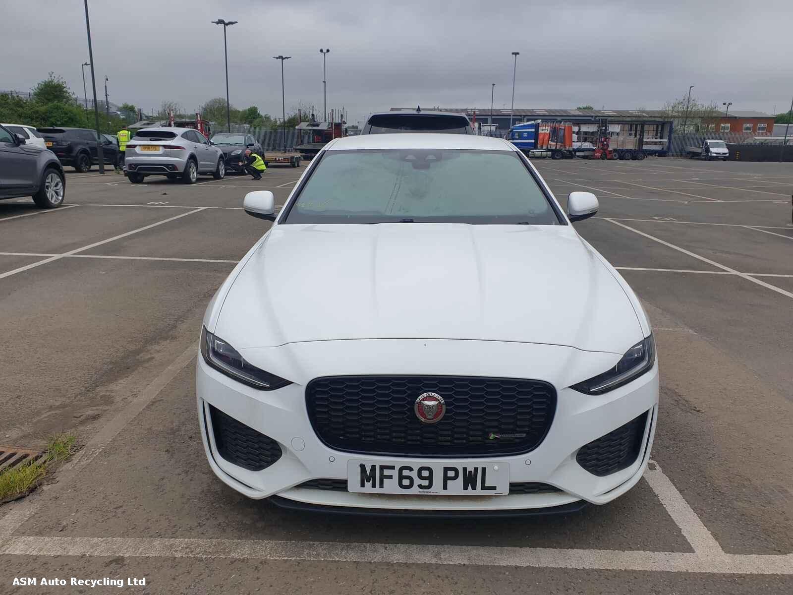 View Auto part Jaguar Xe 2019 4 Door Saloon Breaking