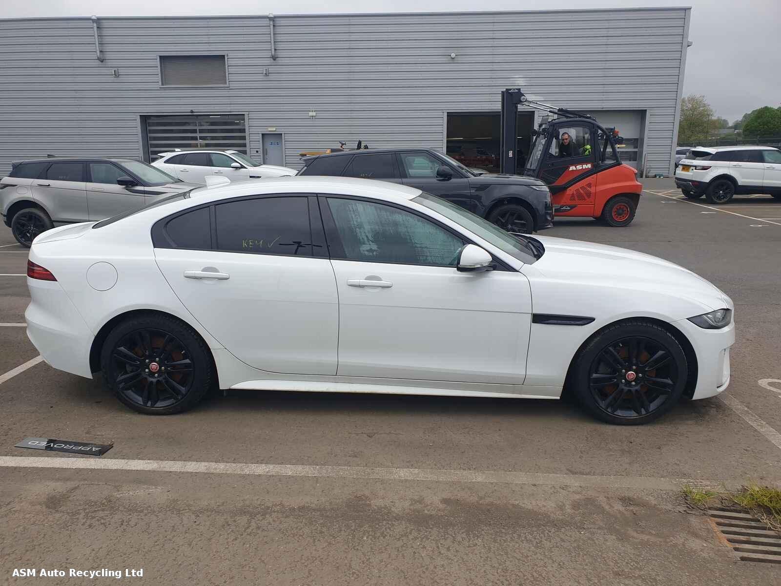 View Auto part Jaguar Xe 2019 4 Door Saloon Breaking