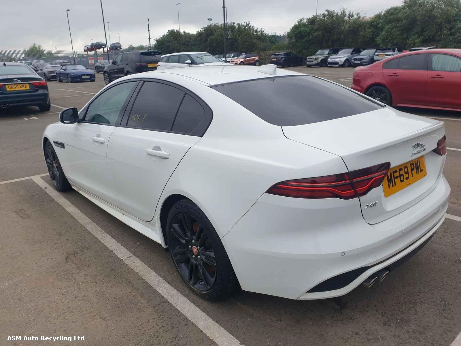View Auto part Jaguar Xe 2019 4 Door Saloon Breaking