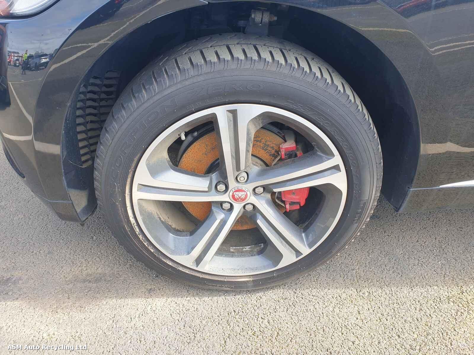 View Auto part Jaguar F-pace 2017 5 Door Estate Breaking