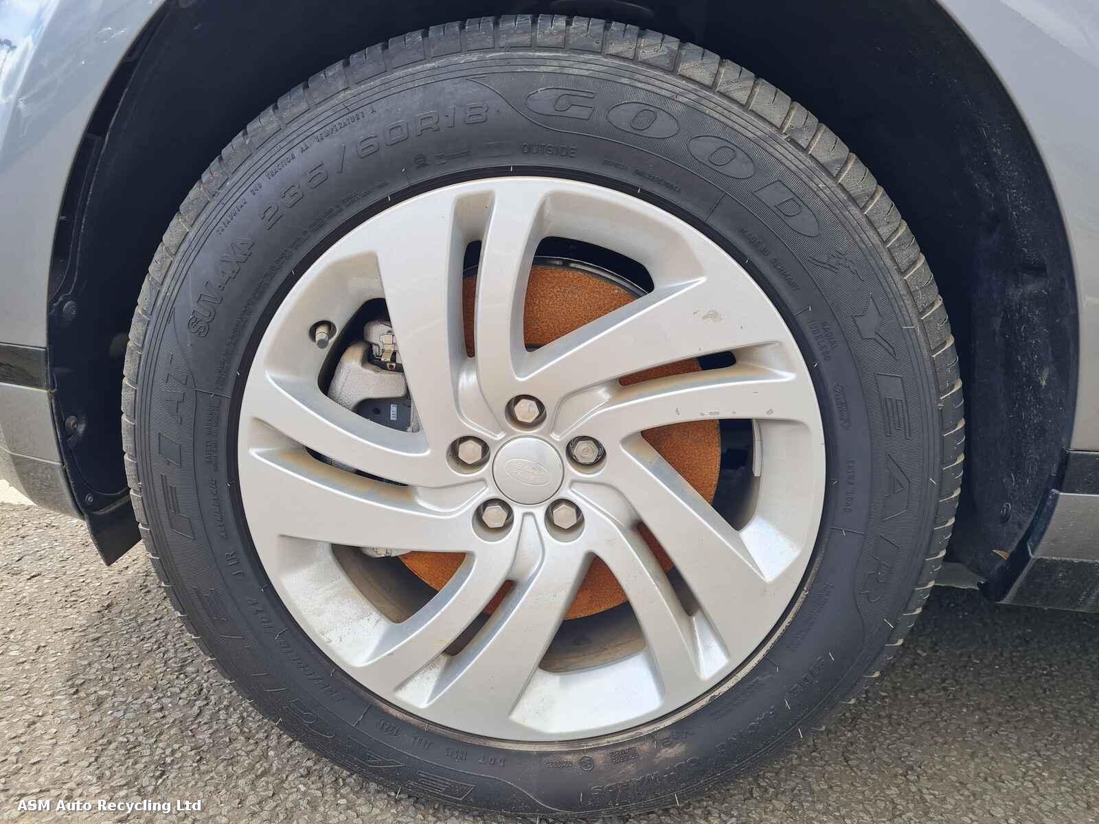 View Auto part Land Rover Range Rover Evoque 2023 5 Door Estate Breaking