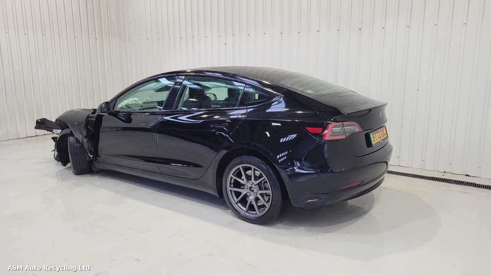 Tesla Model 3 2022 4 Door Saloon Breaking View Auto part Tesla Model 3 2022 4 Door Saloon Breaking