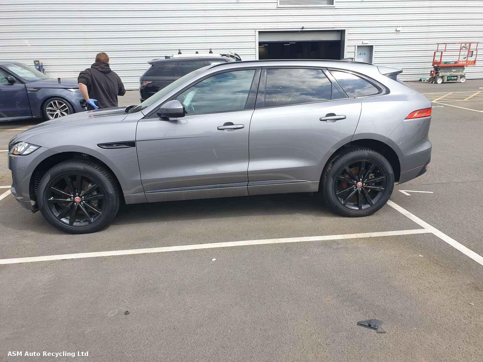 View Auto part Jaguar F-pace 2020 5 Door Estate Breaking