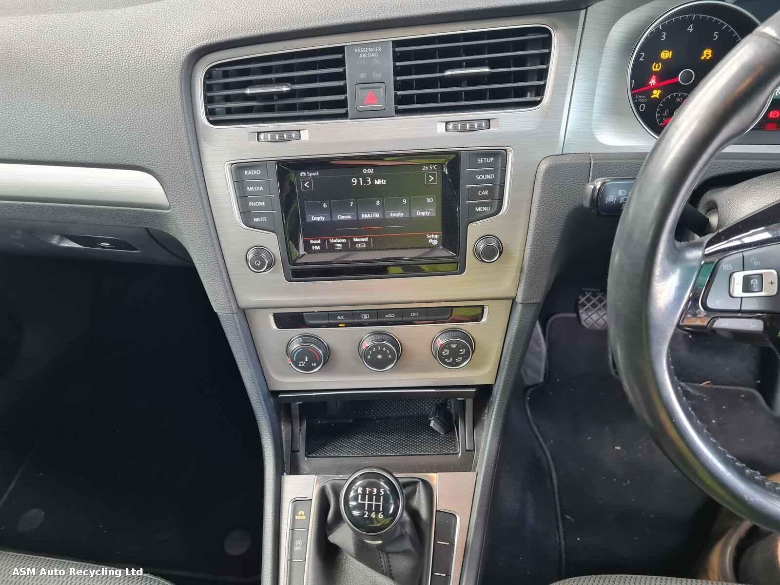 Volkswagen Golf 2015 5 Door Hatchback Breaking View Auto part Volkswagen Golf 2015 5 Door Hatchback Breaking