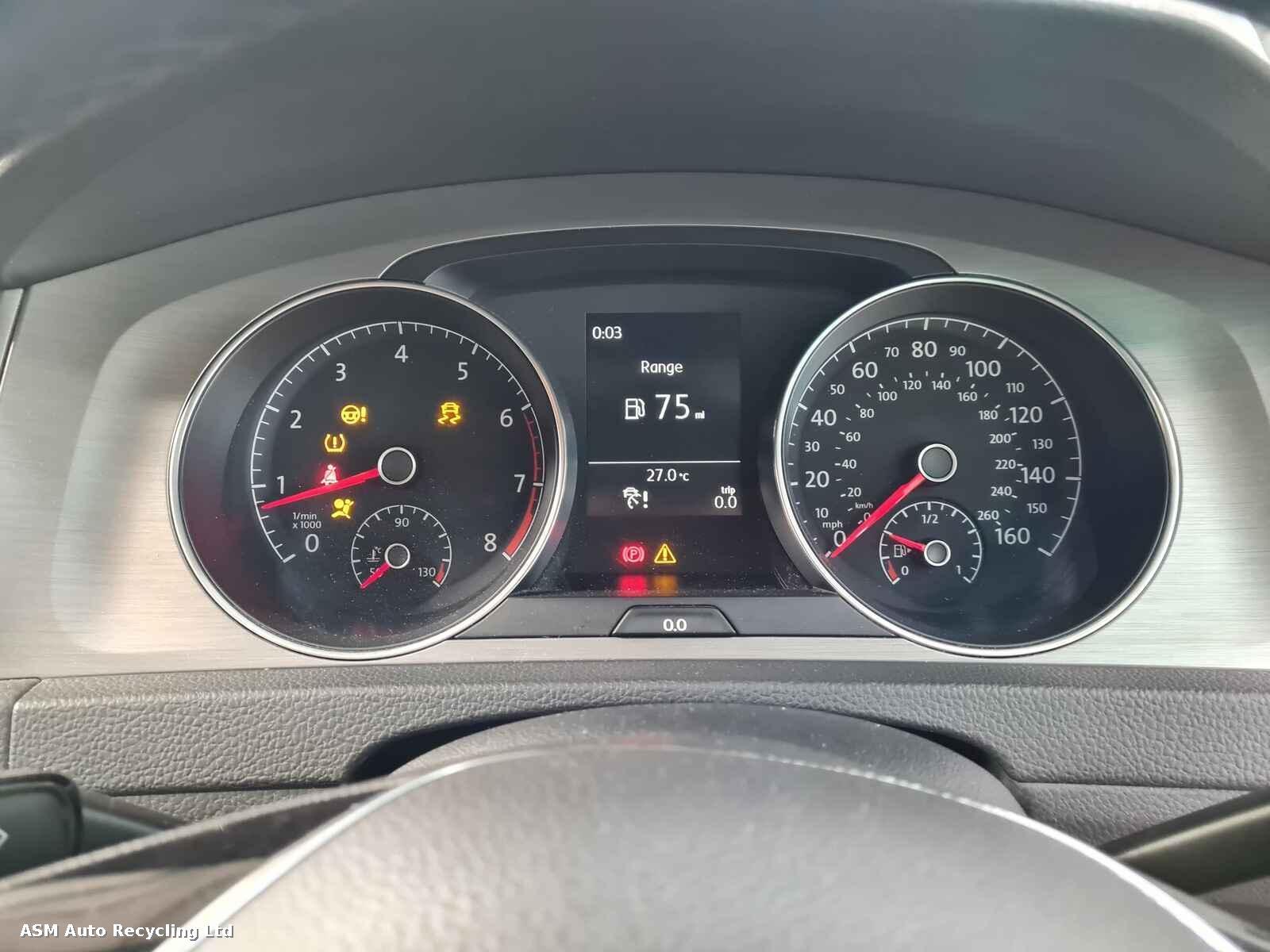 Volkswagen Golf 2015 5 Door Hatchback Breaking View Auto part Volkswagen Golf 2015 5 Door Hatchback Breaking