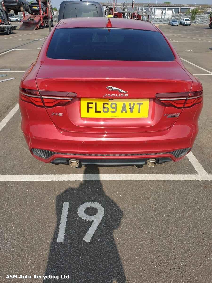 View Auto part Jaguar Xe 2019 4 Door Saloon Breaking