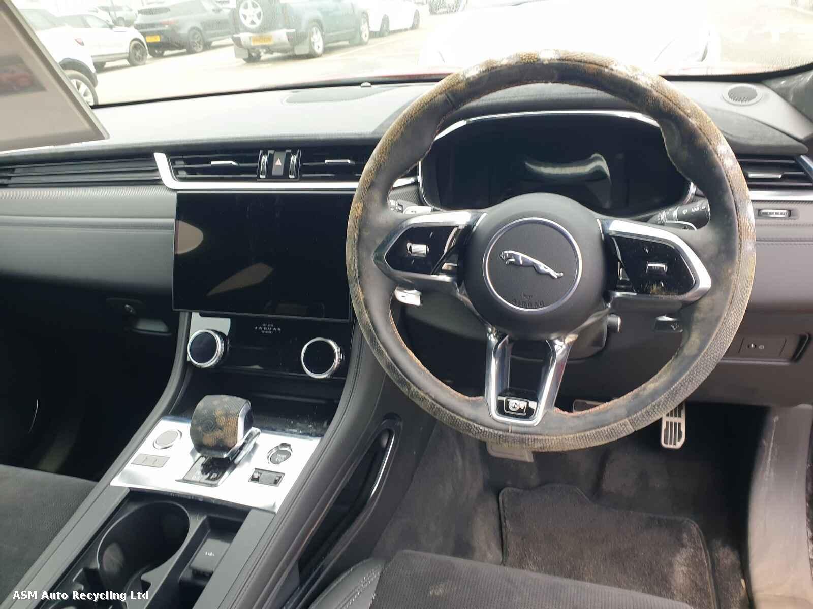 View Auto part Jaguar F-pace 2022 5 Door Estate Breaking