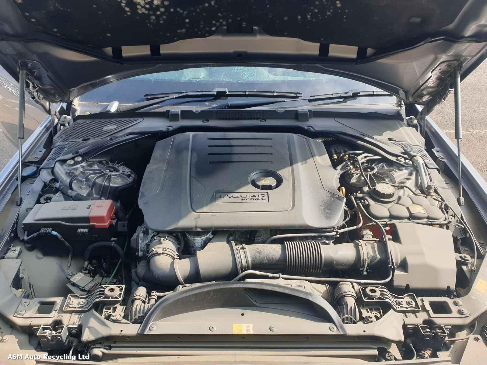 View Auto part Jaguar Xe 2019 4 Door Saloon Breaking