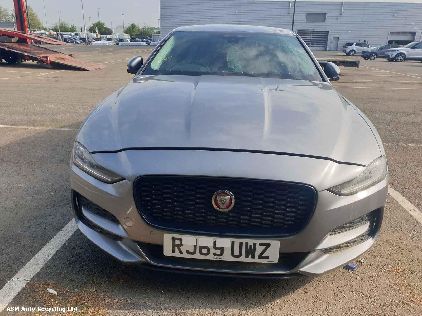 View Auto part Jaguar Xe 2019 4 Door Saloon Breaking