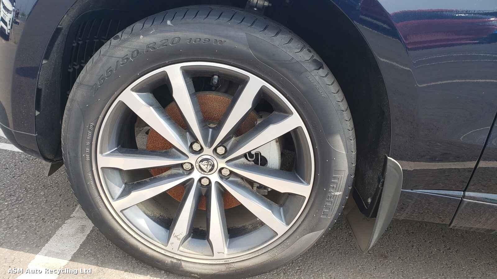 View Auto part Jaguar F-pace 2023 5 Door Estate Breaking