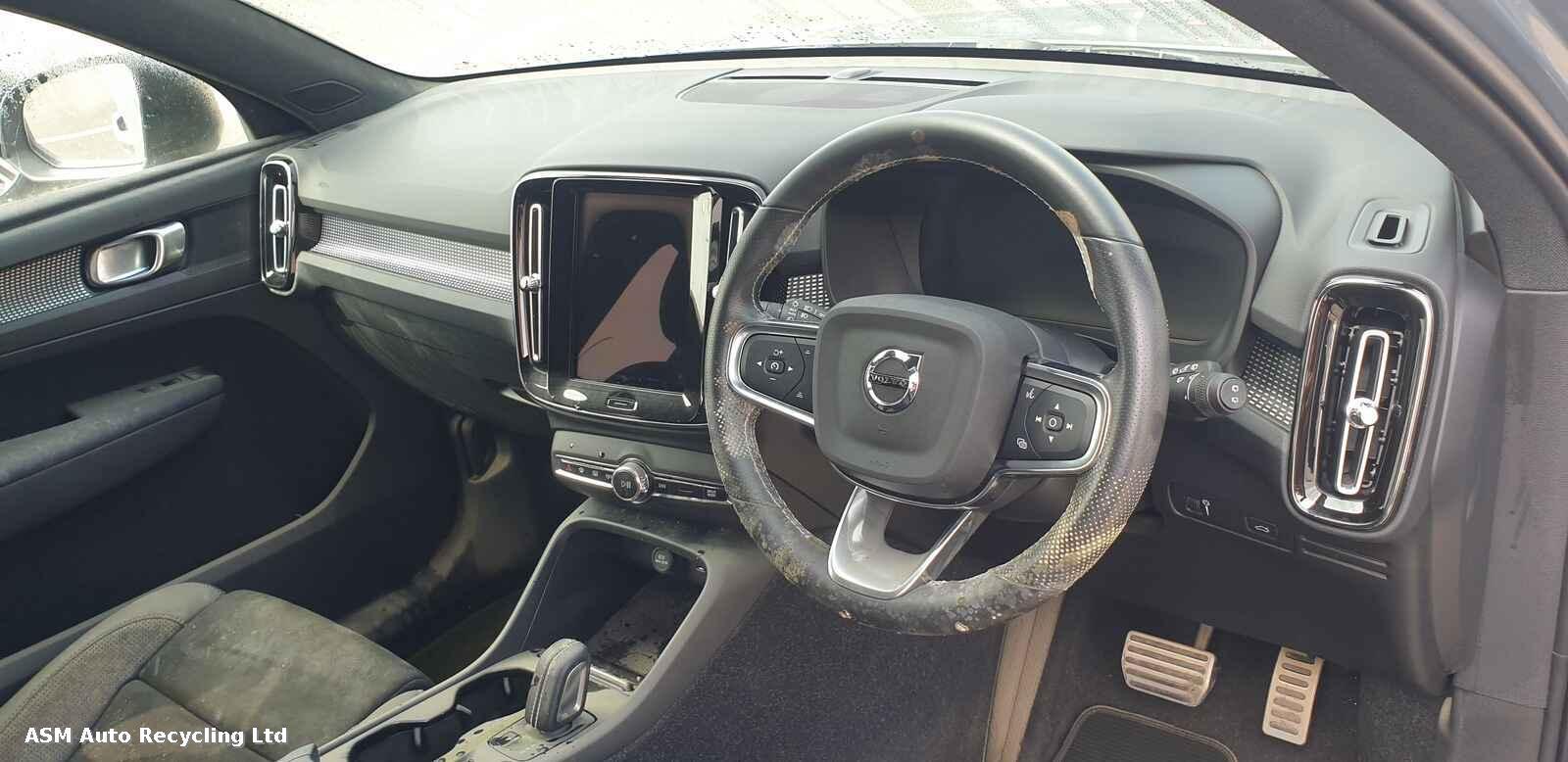 View Auto part Volvo Xc40 2020 5 Door Estate Breaking