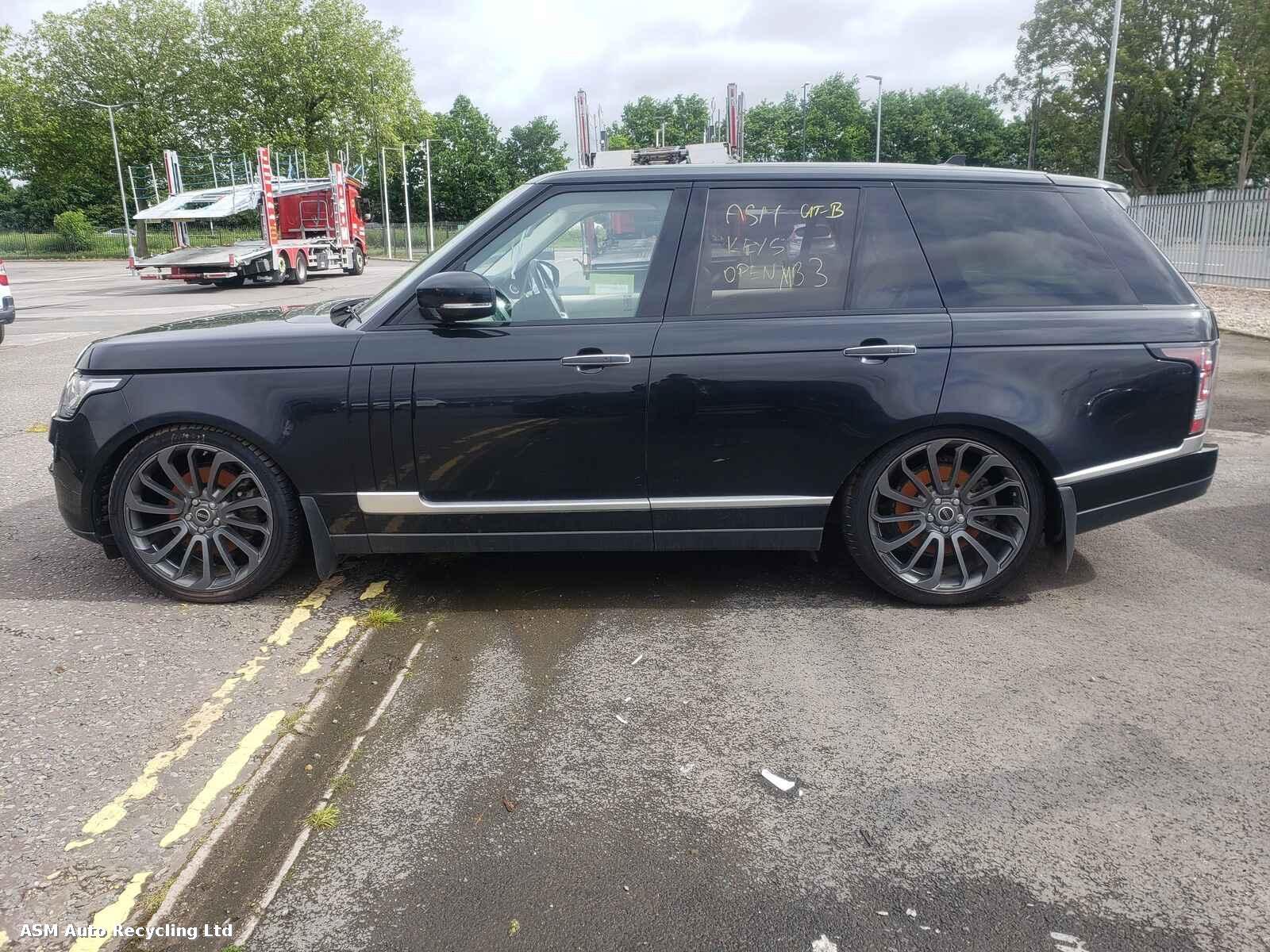 View Auto part Land Rover Range Rover 2015 5 Door Estate Breaking
